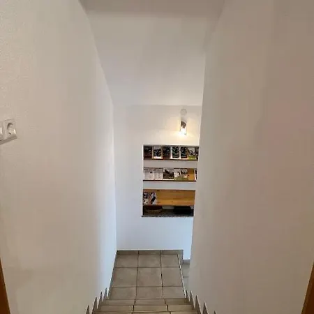 Urban Apartment Kauns